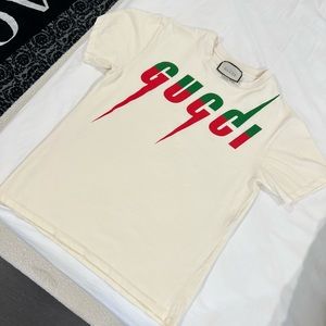 Guvci T-shirt